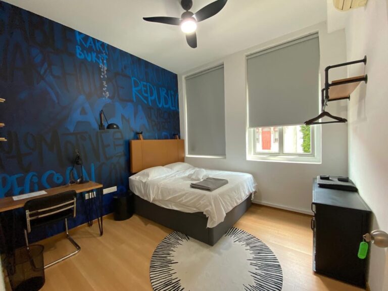 486 Sims Ave, Room 4