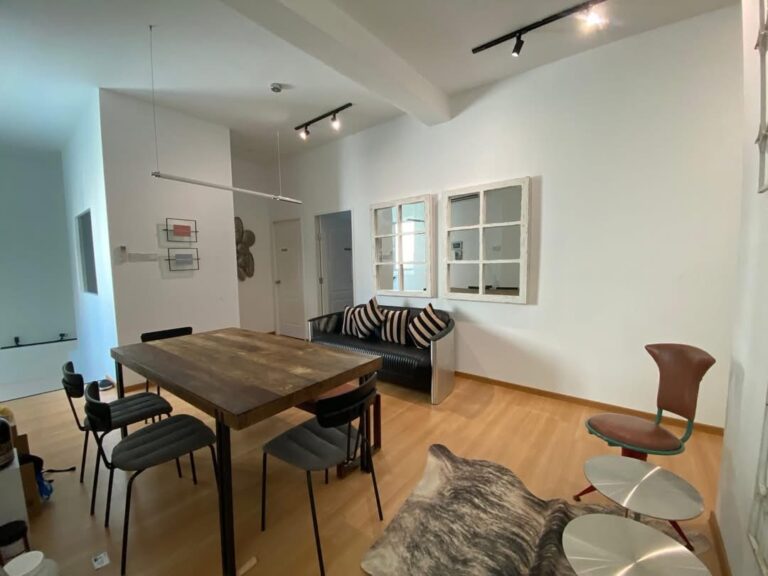 486 sims ave common area